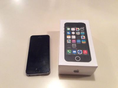 Лот: 6067286. Фото: 1. Apple IPhone 5s 32gb. Смартфоны