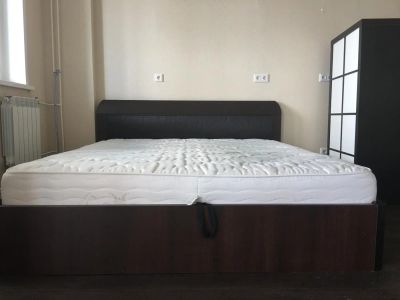 Лот: 9371106. Фото: 1. Кровать Lazurit с матрасом двуспальная... Кровати