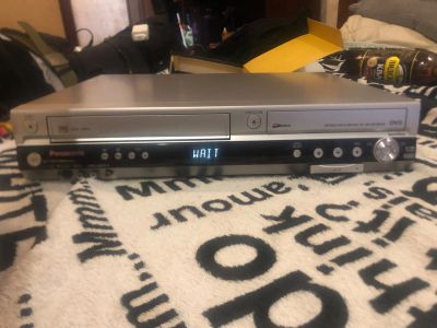 Лот: 21347549. Фото: 1. DVD/VHS рекордер Panasonic DMR-ES35v. Видеозаписи, фильмы