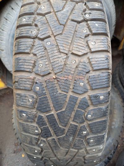 Лот: 18101290. Фото: 1. 1шт. 215-55-17 Pirelli Ice Zero. Шины