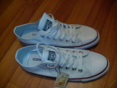Лот: 5696738. Фото: 1. Кеды Converse белые низкие. Размер... Кеды, кроссовки, слипоны