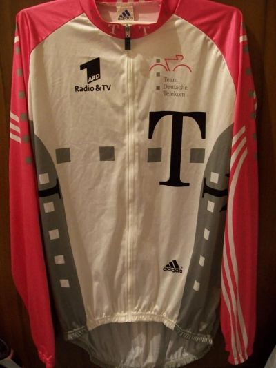 Лот: 4454499. Фото: 1. Винтаж ретро олимпийка ADIDAs... Другое (спортивная одежда)