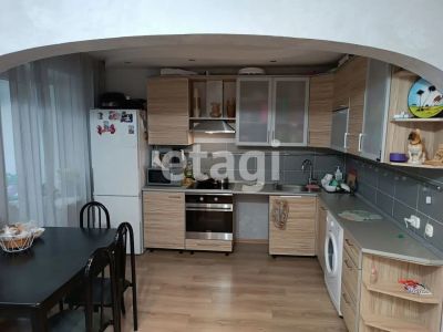 Лот: 24900983. Фото: 1. Продам 3-комн. кв. 60.2 кв.м... Квартиры, студии