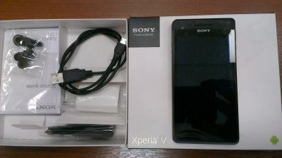 Лот: 3788351. Фото: 1. Sony Xperia V Black. Смартфоны