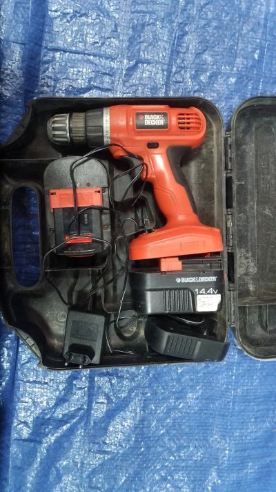 Лот: 21522615. Фото: 1. 08. шуруповерт black & decker... Электроинструмент
