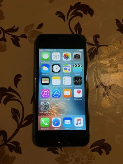 Лот: 7903286. Фото: 1. Iphone 5s Space Gray 16GB. Смартфоны