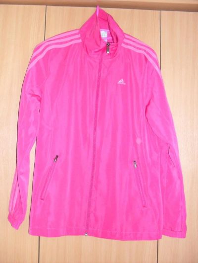 Лот: 5666069. Фото: 1. Ковта Adidas розовая. Размер М... Другое (спортивная одежда)