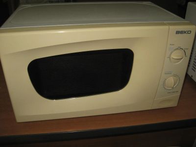 Лот: 8024222. Фото: 1. Микроволновая печь веко MWC 2000MW. Микроволновки, мини-печи