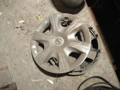 Лот: 10127727. Фото: 1. Колпаки Nissan r15 4*100. 3 штуки. Колпаки