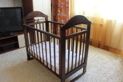 Лот: 4390100. Фото: 1. Кроватка. Детские кровати и кроватки