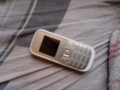 Лот: 2255842. Фото: 1. samsung gt-e1200m. Кнопочные мобильные телефоны