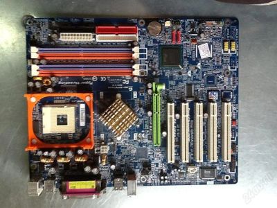 Лот: 2495447. Фото: 1. GIGABYTE GA-8IPE1000 (rev. 1.0... Материнские платы