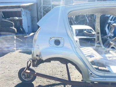 Лот: 25395560. Фото: 1. крыло Renault Sandero BS12. Двигатель и элементы двигателя