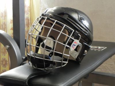 Лот: 10704214. Фото: 1. шлем хоккейный подростковый. Шлемы