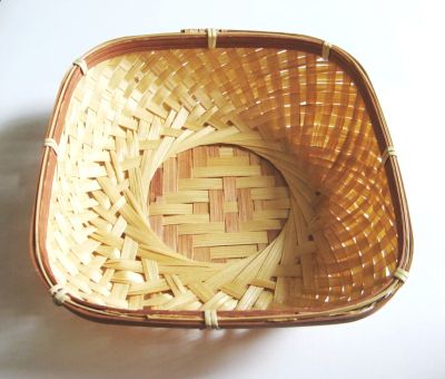 Лот: 18996742. Фото: 1. тарелка квадратная плетеная (бамбуковая... Тарелки, блюда, салатники