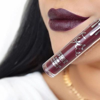 Лот: 12845465. Фото: 1. Помада kylie цвет vixen. Макияж