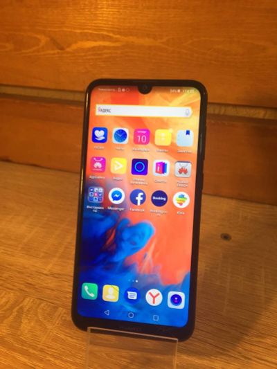 Лот: 18747075. Фото: 1. Смартфон Huawei Y7 2019 3/32 Гб... Смартфоны