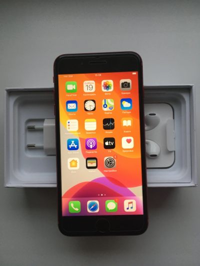 Лот: 17006242. Фото: 1. iPhone 8 Plus Red 64GB 64. Смартфоны