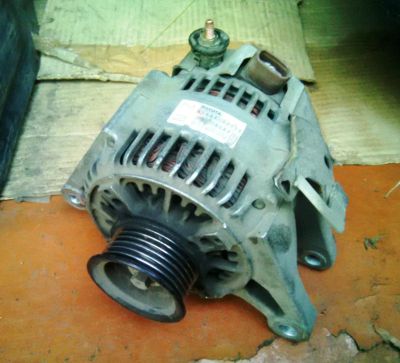 Лот: 5367446. Фото: 1. Генератор с Toyota Opa 2001г... Электрооборудование