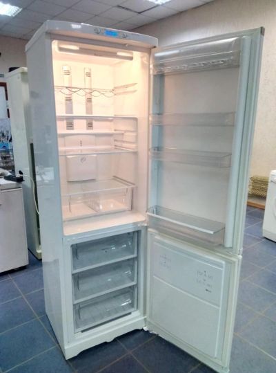 Лот: 11536767. Фото: 1. Холодильник Hotpoint Ariston... Холодильники, морозильные камеры