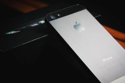 Лот: 6176444. Фото: 1. iPhone 5 black. Смартфоны