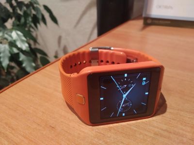 Лот: 14837121. Фото: 1. Смарт часы Samsung Gear 2 NEO. Смарт-часы, фитнес-браслеты, аксессуары