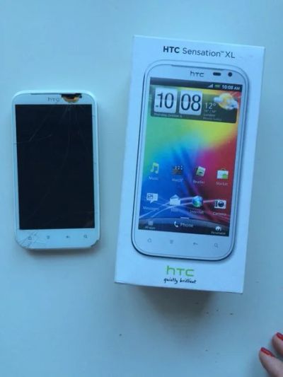Лот: 4560959. Фото: 1. HTC Sensation XL. Смартфоны