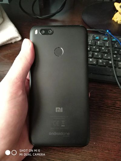 Лот: 10947722. Фото: 1. Xiaomi Mi A1 4/64 GB, Черный. Смартфоны