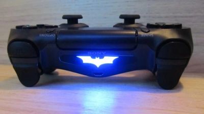 Лот: 6262084. Фото: 1. ps4 наклейка batman на контроллер. Аксессуары для игровых приставок, консолей, геймпады