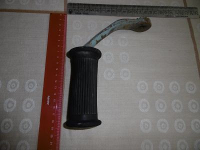 Лот: 24557282. Фото: 1. Водительская подножка мотоцикла... Запчасти
