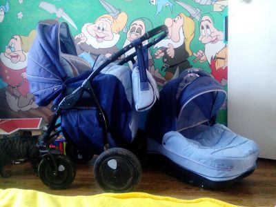 Лот: 12074705. Фото: 1. Коляска Zippy 2 в 1. Коляски