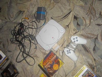 Лот: 791562. Фото: 1. sony playstation one легенда... Игровые приставки, консоли
