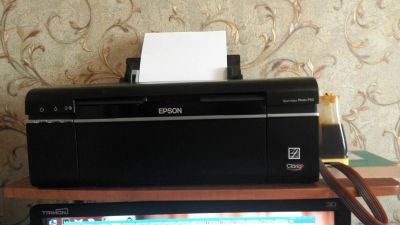 Лот: 7803700. Фото: 1. Epson Stylus Photo P50 с подключенной... Струйные принтеры