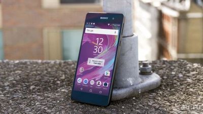 Лот: 10476744. Фото: 1. Смартфон Sony Xperia E5 16 ГБ... Смартфоны