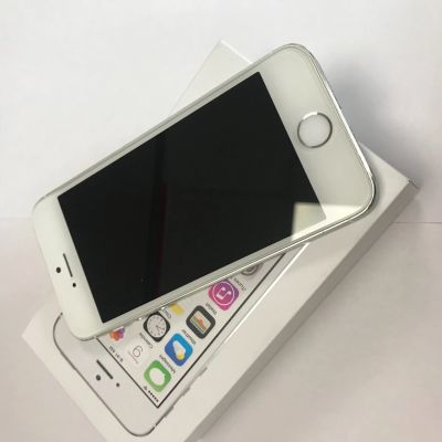 Лот: 12051093. Фото: 1. iPhone 5s Silver 16gb РСТ б/у. Смартфоны