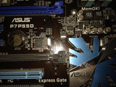 Лот: 6947629. Фото: 1. Материнская плата Asus P7P55D. Материнские платы