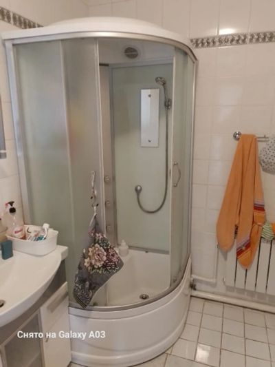 Лот: 25440173. Фото: 1. Душевая кабина. Душевые кабины