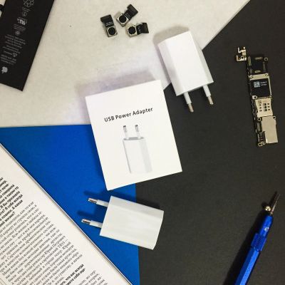 Лот: 16198407. Фото: 1. Адаптер питания Apple 1A для iPhone... Зарядные устройства, блоки питания, адаптеры сетевые для смартфонов