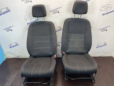 Лот: 24638660. Фото: 1. сидения Renault Fluence L30R. Двигатель и элементы двигателя