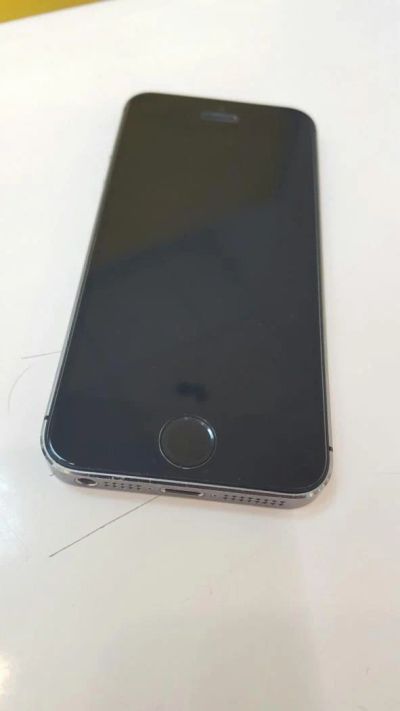 Лот: 6366804. Фото: 1. iPhone 5s space grey. Смартфоны