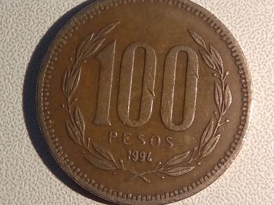 Лот: 14622355. Фото: 1. Монета Чили 100 песо, Крупная!. Америка