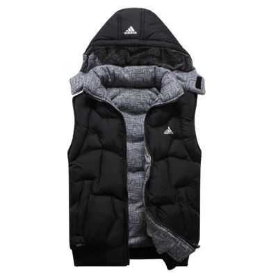 Лот: 4509550. Фото: 1. Пуховой жилет Adidas НОВЫЙ, размер... Верхняя одежда
