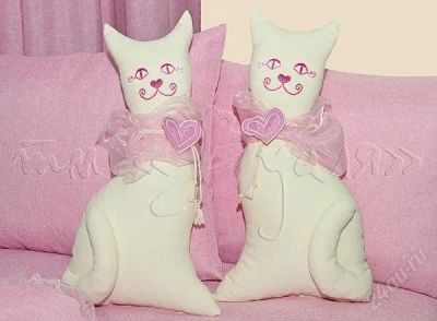 Лот: 1854971. Фото: 1. декоративная подушка "Кошка". Одеяла, подушки