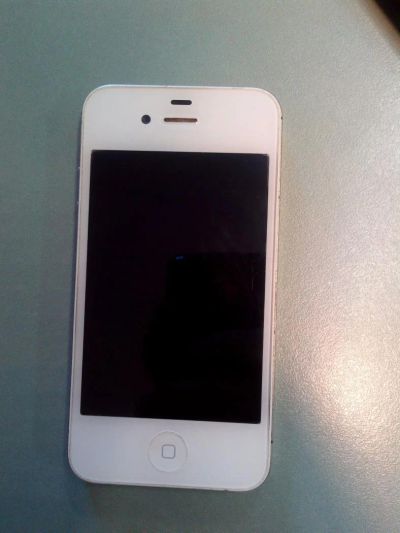 Лот: 8110391. Фото: 1. iPhone 4 белый 8Gb iOS 6!!!. Смартфоны
