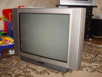 Лот: 476210. Фото: 1. Телевизор SONY 72СМ. Телевизоры