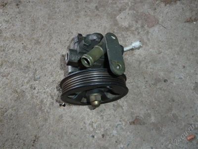 Лот: 1181787. Фото: 1. насос гур на subaru. Двигатель и элементы двигателя
