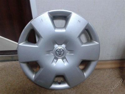 Лот: 2069189. Фото: 1. Колпаки Toyota оригинал на R 15... Колпаки