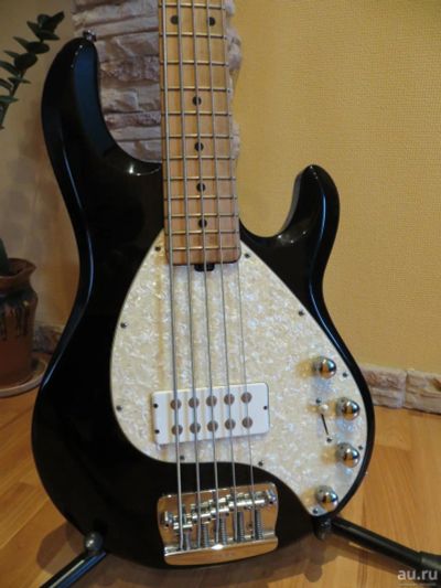 Лот: 8253315. Фото: 1. Ernie Ball Music Man StingRay... Гитары