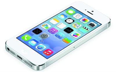 Лот: 3576315. Фото: 1. iPhone 5 белый 16 ГБ. Смартфоны