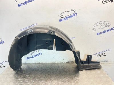 Лот: 25198147. Фото: 1. подкрылок Renault Fluence L30R. Двигатель и элементы двигателя